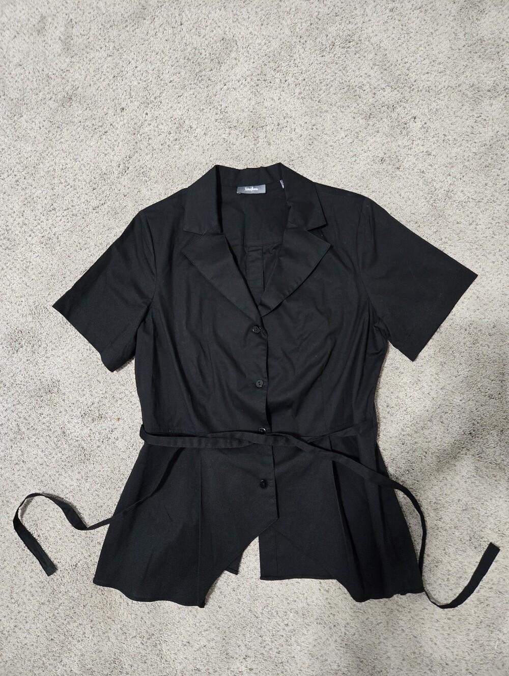 Neiman Marcus Black Short-Sleeve Button Front Belted Button Closure Shirt